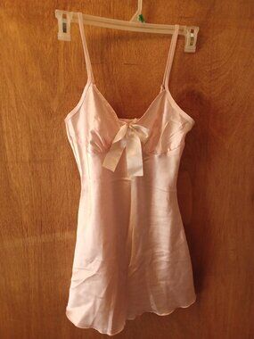Elegant Moments JP Top Satin Pink